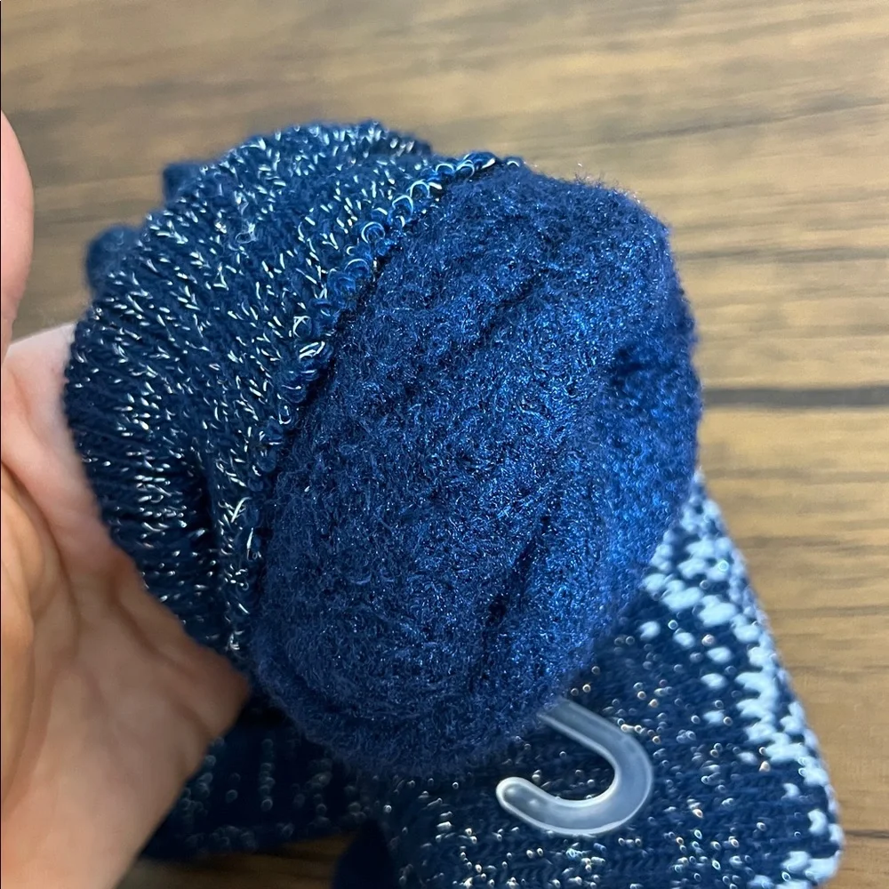 Glitter Thread Navy and White Knit‎ Gloves- OS